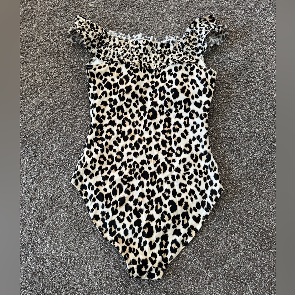 Old navy leopard off shoulder swimsuit - Picture 2 of 3